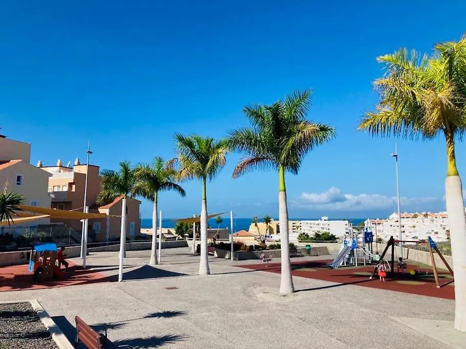 Apartment With Heated Pool In Callao Salvaje 0*,