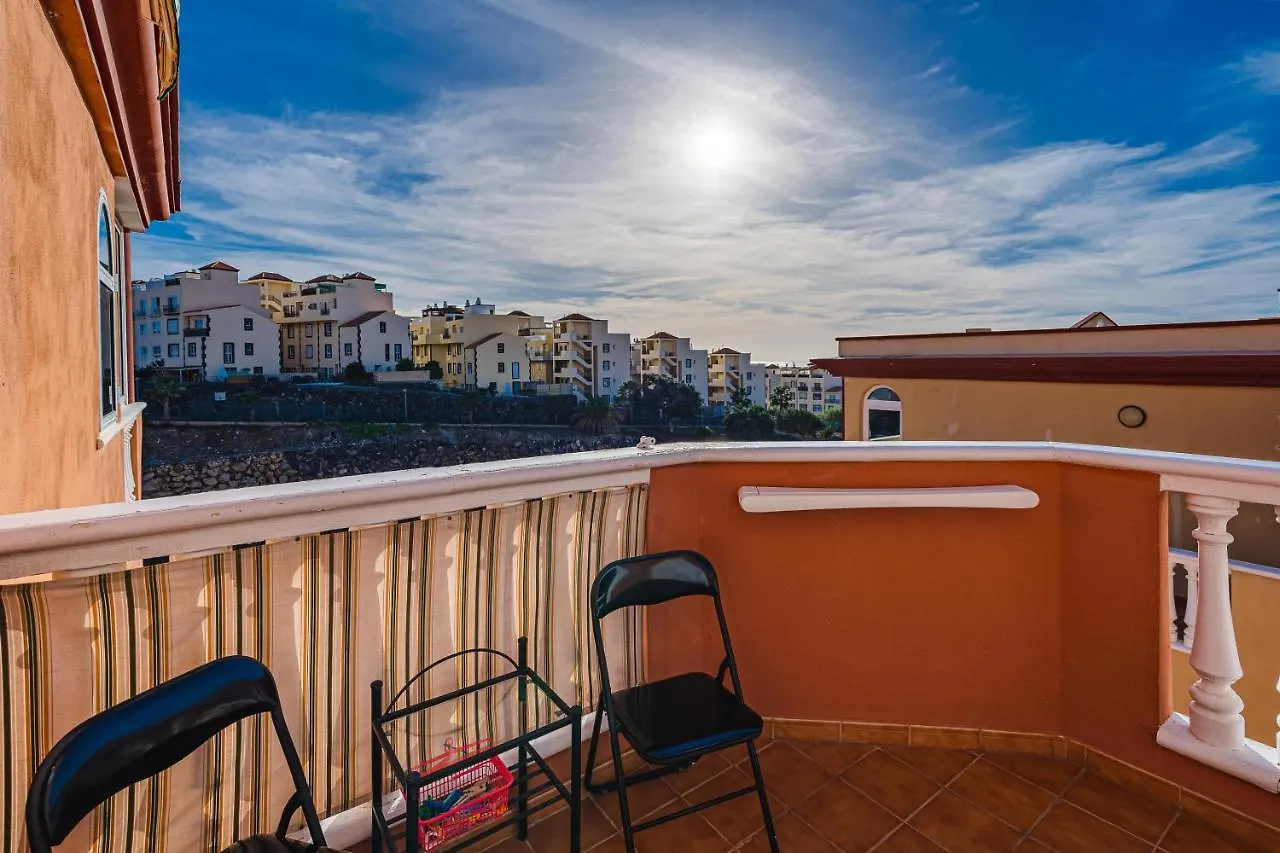 Apartment With Heated Pool In Callao Salvaje