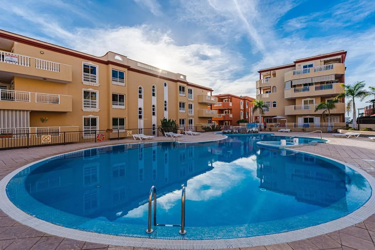 Apartment With Heated Pool In Callao Salvaje location